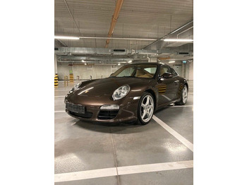 Легковий автомобіль PORSCHE