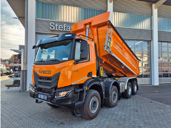 Самоскид вантажівка IVECO