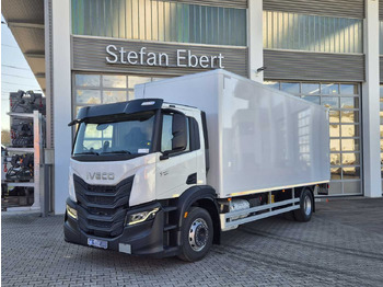 Вантажівка з закритим кузовом IVECO S-WAY