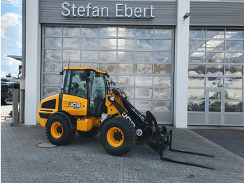 Колісний навантажувач JCB 407