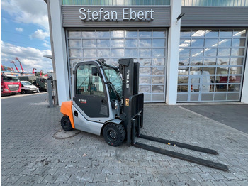 : фото в шапці сторінки