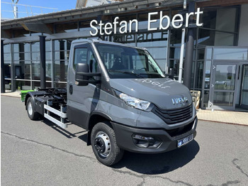 Комерційний автомобіль IVECO Daily 70c18