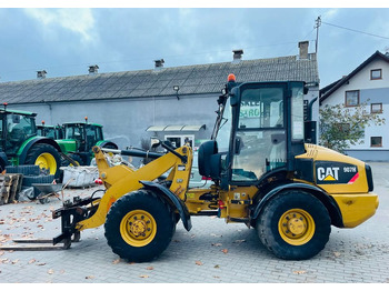 Колісний навантажувач Caterpillar 907H: фото 4