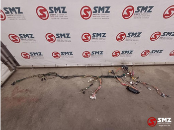 : фото в шапці сторінки