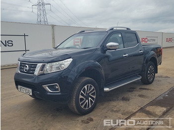 Пікап NISSAN Navara