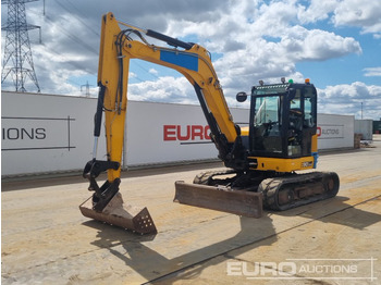 Міні-екскаватор JCB