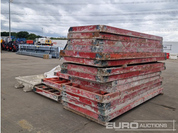 Асфальтоукладальна машина Peri Trio Concrete Formwork, 3.3m x 1.2m Panel (8 of), 3.3m x 0.9m Panel (4 of), 2.7m x 1.2m Panel (2 of), 1.2m x 0.6m Panel (3 of), 1.2m x 0.7m Panel (3 of), 0.9m x 0.6m Panel (2 of), Concrete Pourin: фото 5