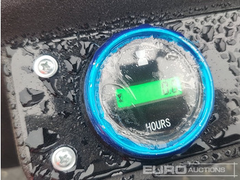 Міні-екскаватор COLT