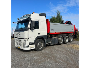 Бортова вантажівка/ Платформа VOLVO FM