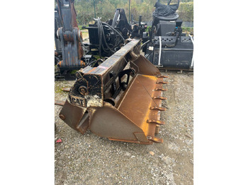 : фото в шапці сторінки