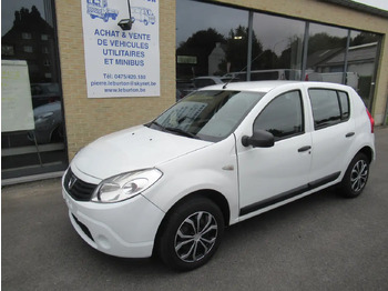 Легковий автомобіль DACIA