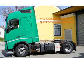 Interior photo 1: Тягач Volvo FH 500/Hydraulik/Retarder/Spoiler/422tkm/TÜV/E6