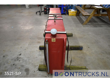 Паливний бак Onbekend BRANDSTOFTANK | L 30 x W 183 x H 77 cm * ca 400 L: фото 3 Паливний бак Onbekend BRANDSTOFTANK | L 30 x W 183 x H 77 cm * ca 400 L: фото 3