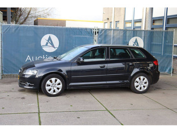 Легковий автомобіль AUDI