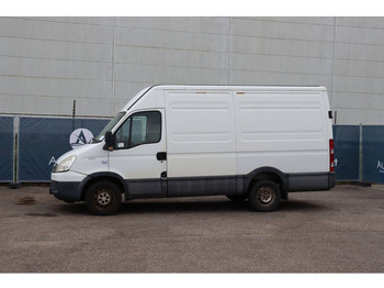 Суцільнометалевий фургон IVECO Daily