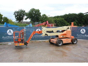 Колінчастий підйомник JLG