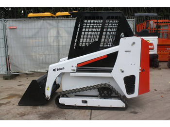 Гусеничний навантажувач