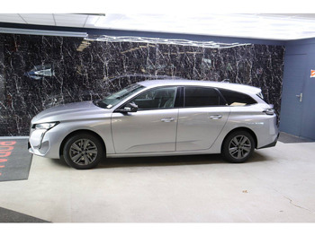 Легковий автомобіль PEUGEOT