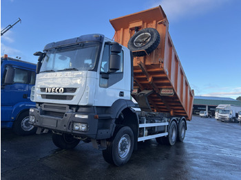 Самоскид вантажівка IVECO Trakker