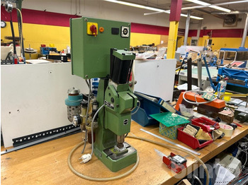 Листозгинальний прес