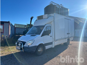 Вантажівка MERCEDES-BENZ