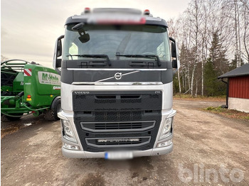 Тягач VOLVO: фото 4