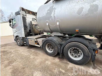 Тягач VOLVO: фото 3