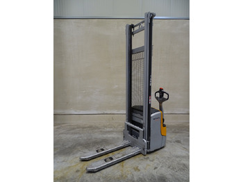 : фото в шапці сторінки