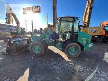 Колісний навантажувач CATERPILLAR 906M