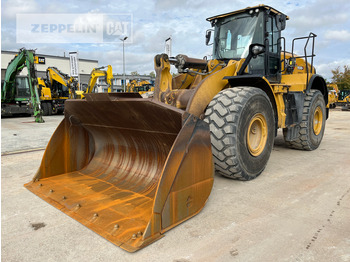 : фото в шапці сторінки