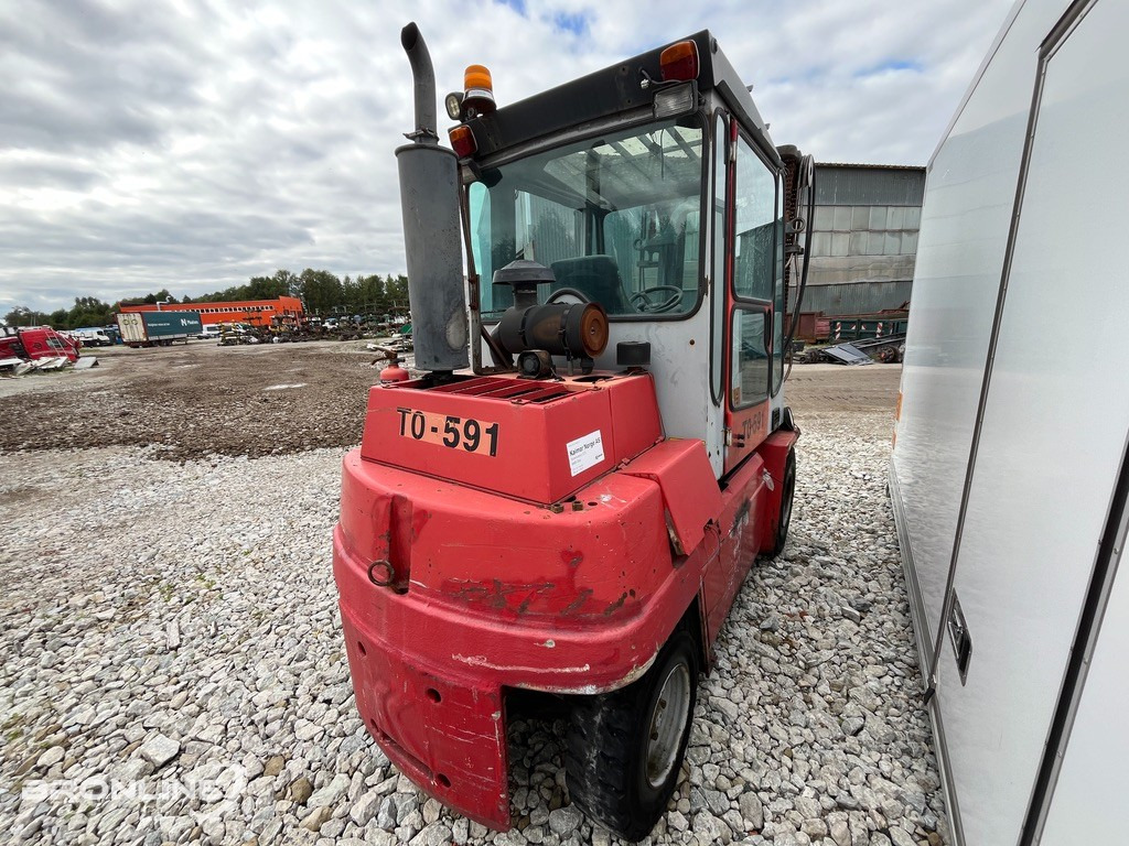 2000 Kalmar DCD 55-6H tõstuk - Дизельний навантажувач: фото 5 2000 Kalmar DCD 55-6H tõstuk - Дизельний навантажувач: фото 5