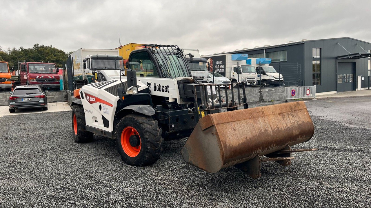 Bobcat T35.105LB Teleskoplader 7600 Kg Gabel Schaufel - Колісний навантажувач: фото 3 Bobcat T35.105LB Teleskoplader 7600 Kg Gabel Schaufel - Колісний навантажувач: фото 3