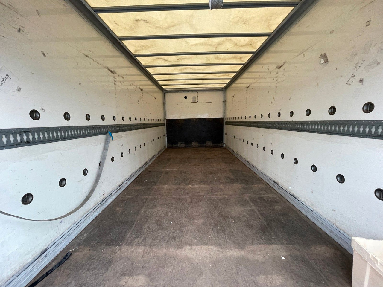 Iveco ML75E18 Blumen Koffer LBW Klimaanlage EEV ML80 Iveco ML75E18 Blumen Koffer LBW Klimaanlage EEV ML80 - Фургон з закритим кузовом: фото 5 Iveco ML75E18 Blumen Koffer LBW Klimaanlage EEV ML80 Iveco ML75E18 Blumen Koffer LBW Klimaanlage EEV ML80 - Фургон з закритим кузовом: фото 5