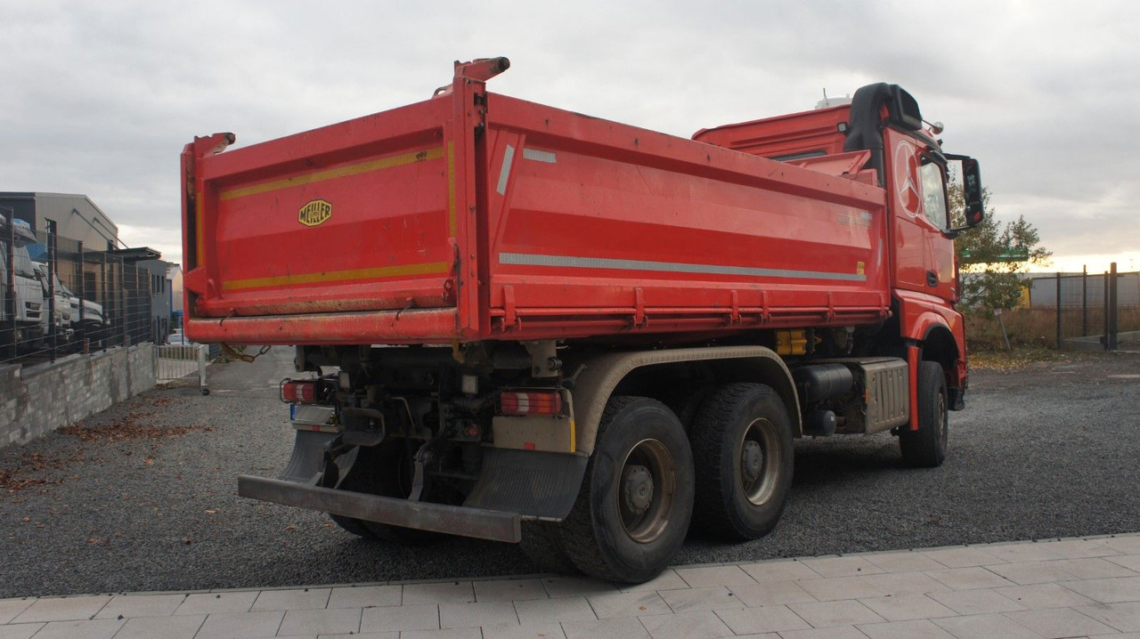 Mercedes-Benz Actros 2663 Dreiseitenkipper Meiller Bordmatik - Самоскид вантажівка: фото 4 Mercedes-Benz Actros 2663 Dreiseitenkipper Meiller Bordmatik - Самоскид вантажівка: фото 4