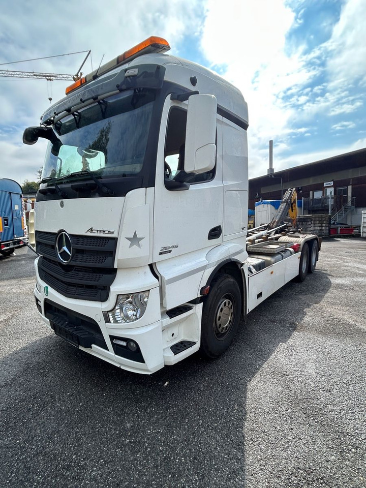 Mercedes-Benz Actros 2646 6x2 BL - Гаковий мультиліфт вантажівка: фото 1 Mercedes-Benz Actros 2646 6x2 BL - Гаковий мультиліфт вантажівка: фото 1