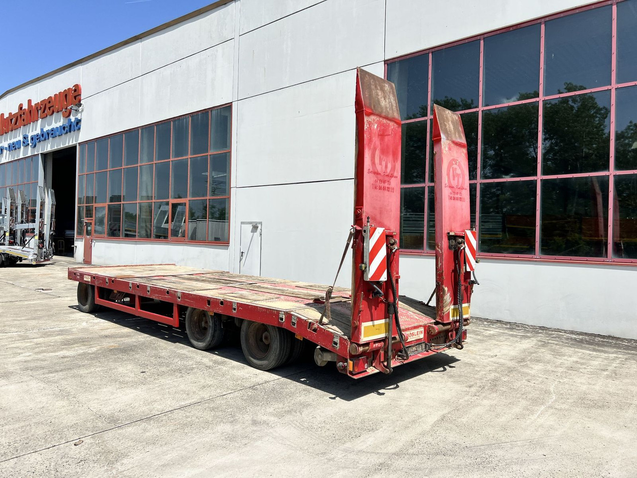 3 Achs Tiefladeranhänger mit gerader Ladefläche - Низькорамна платформа причіп: фото 3 3 Achs Tiefladeranhänger mit gerader Ladefläche - Низькорамна платформа причіп: фото 3