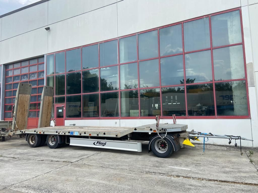 Fliegl 3 Achs Tiefladeranhänger - Низькорамна платформа причіп: фото 1 Fliegl 3 Achs Tiefladeranhänger - Низькорамна платформа причіп: фото 1