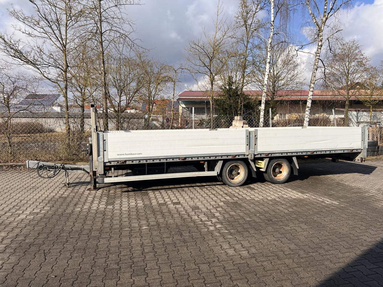 Humbaur HBTZ 137224 14,4 t Tandem- Pritschenanhänger- Tieflader - Низькорамна платформа причіп: фото 1 Humbaur HBTZ 137224 14,4 t Tandem- Pritschenanhänger- Tieflader - Низькорамна платформа причіп: фото 1