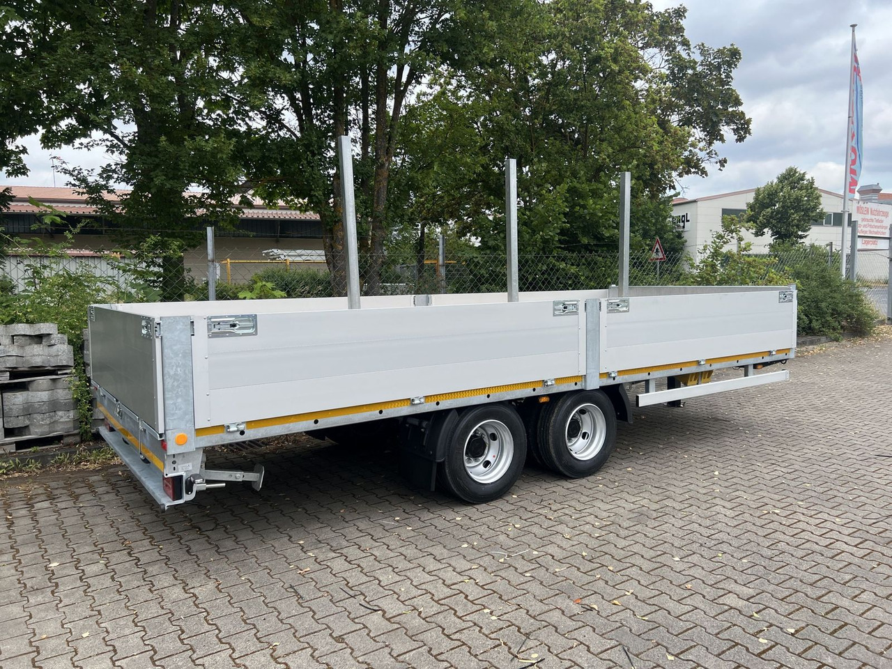 Möslein 14,4 t Tandem- Pritschenanhänger- Tieflader - Бортовий причіп/ Платформа: фото 3 Möslein 14,4 t Tandem- Pritschenanhänger- Tieflader - Бортовий причіп/ Платформа: фото 3