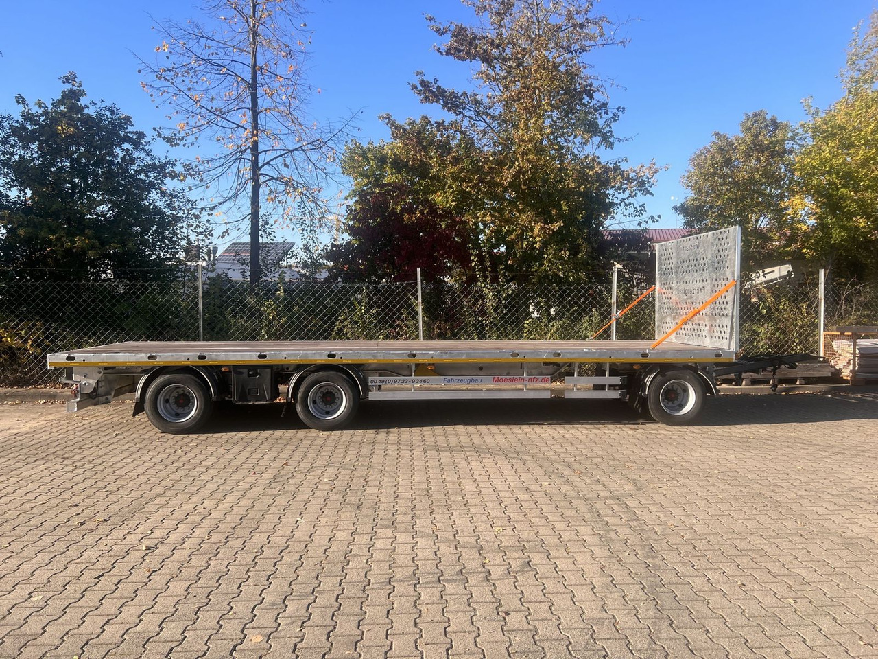 Möslein 3 Achs Jumbo- Plato- Anhänger, 10,5 m Ladefläch - Бортовий причіп/ Платформа: фото 1 Möslein 3 Achs Jumbo- Plato- Anhänger, 10,5 m Ladefläch - Бортовий причіп/ Платформа: фото 1