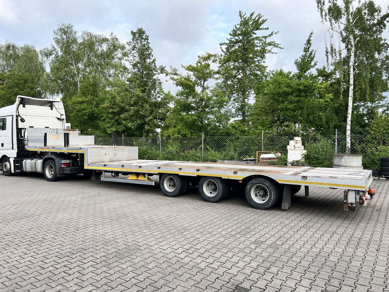 Möslein 3 Achs Satteltieflader - Низькорамна платформа напівпричіп: фото 3 Möslein 3 Achs Satteltieflader - Низькорамна платформа напівпричіп: фото 3