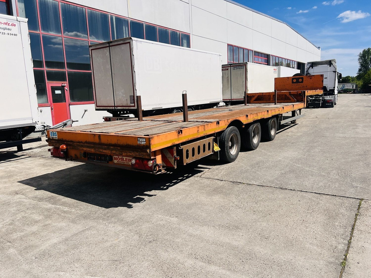 Möslein 3 Achs Satteltieflader Plato 45 t GGfür Fertigt - Низькорамна платформа напівпричіп: фото 5 Möslein 3 Achs Satteltieflader Plato 45 t GGfür Fertigt - Низькорамна платформа напівпричіп: фото 5