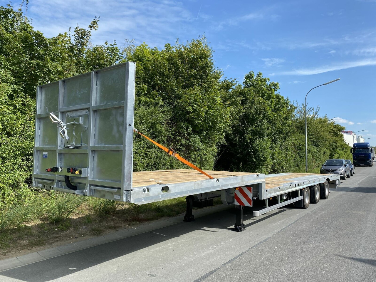 Möslein 3 Achs Satteltieflader Plato 45 t GGfür Fertigt - Низькорамна платформа напівпричіп: фото 3 Möslein 3 Achs Satteltieflader Plato 45 t GGfür Fertigt - Низькорамна платформа напівпричіп: фото 3