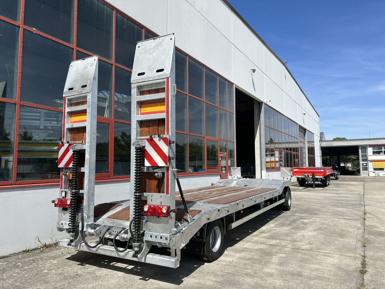 Möslein Neuer 2 Achs Tieflader- Anhänger, Verbreiterung - Низькорамна платформа причіп: фото 5 Möslein Neuer 2 Achs Tieflader- Anhänger, Verbreiterung - Низькорамна платформа причіп: фото 5