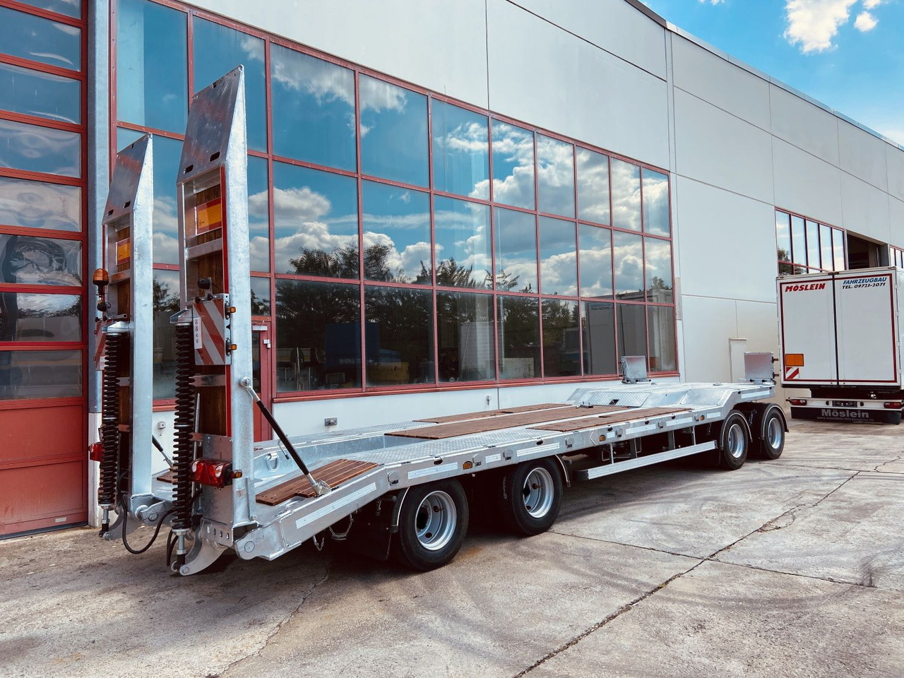 Möslein T 4 VB F 4 Achs Tieflader- Anhänger, Neufahrzeug - Низькорамна платформа причіп: фото 3 Möslein T 4 VB F 4 Achs Tieflader- Anhänger, Neufahrzeug - Низькорамна платформа причіп: фото 3