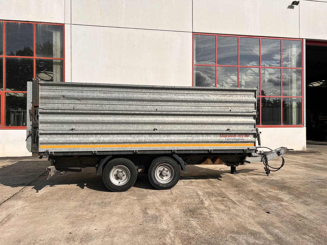 Möslein TDS 13 Schwebheim  13 t Tandemkipper- Tieflader, Aufsatzbordwände - Самоскид причіп: фото 3 Möslein TDS 13 Schwebheim  13 t Tandemkipper- Tieflader, Aufsatzbordwände - Самоскид причіп: фото 3