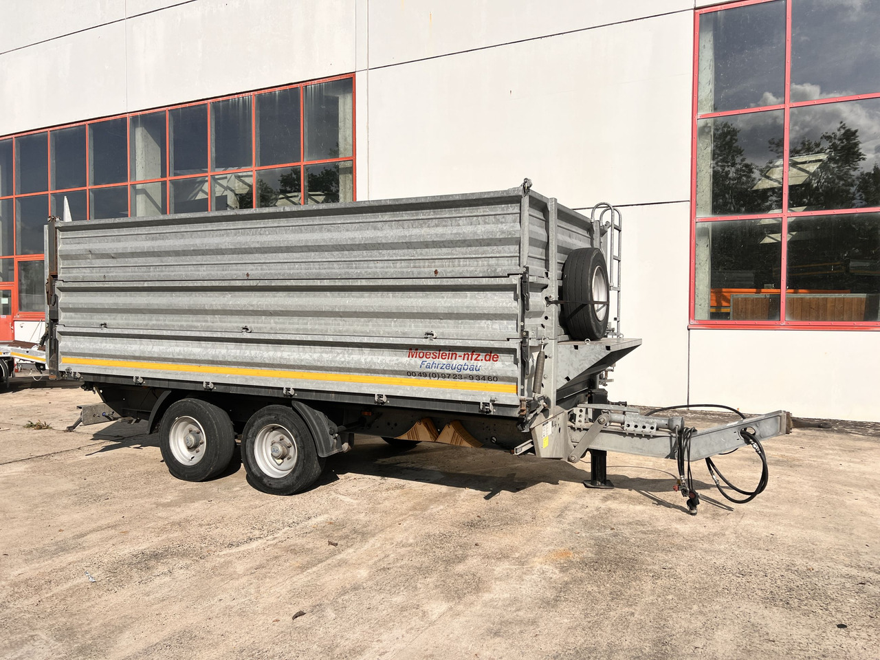 Möslein TDS 13 Schwebheim  13 t Tandemkipper- Tieflader, Aufsatzbordwände - Самоскид причіп: фото 4 Möslein TDS 13 Schwebheim  13 t Tandemkipper- Tieflader, Aufsatzbordwände - Самоскид причіп: фото 4