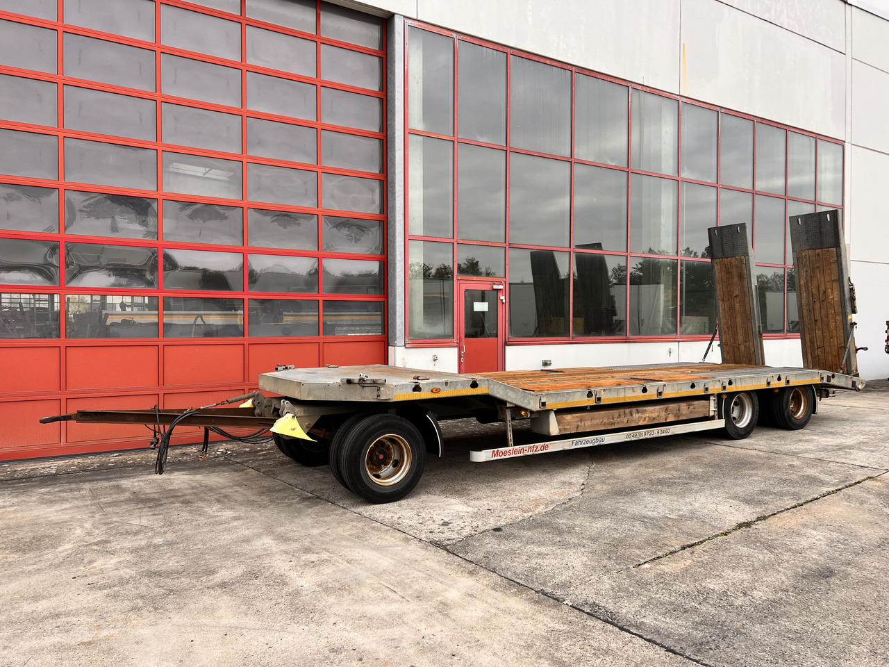 Möslein TF3 Schwebheim 3 Achs Tiefladeranhänger - Низькорамна платформа причіп: фото 5 Möslein TF3 Schwebheim 3 Achs Tiefladeranhänger - Низькорамна платформа причіп: фото 5