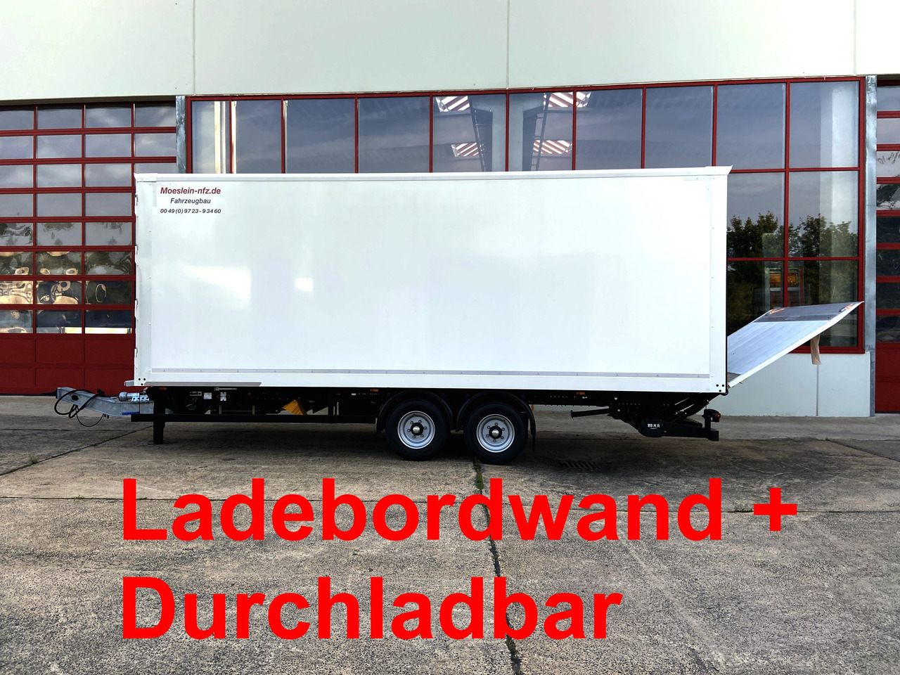 Möslein TK0105D-L Weiß Tandem Koffer, Ladebordwand 1,5 t + DurchladbarNeufahrzeug -- - Закритий кузов причіп: фото 1 Möslein TK0105D-L Weiß Tandem Koffer, Ladebordwand 1,5 t + DurchladbarNeufahrzeug -- - Закритий кузов причіп: фото 1
