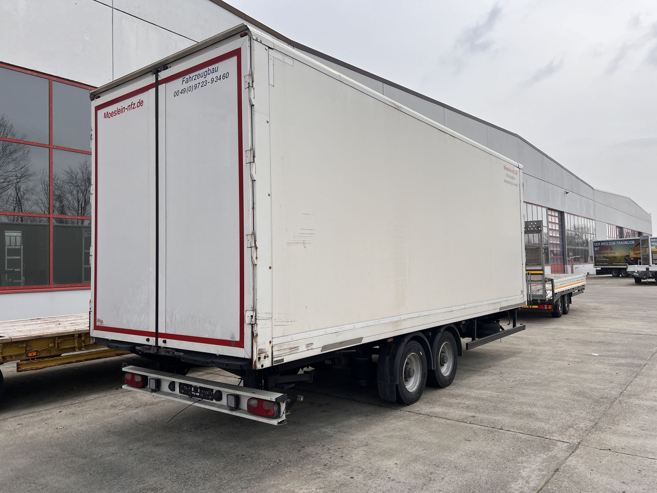 Möslein TKO 105 D Schwebheim  Tandemkoffer Durchladbar - Закритий кузов причіп: фото 4 Möslein TKO 105 D Schwebheim  Tandemkoffer Durchladbar - Закритий кузов причіп: фото 4